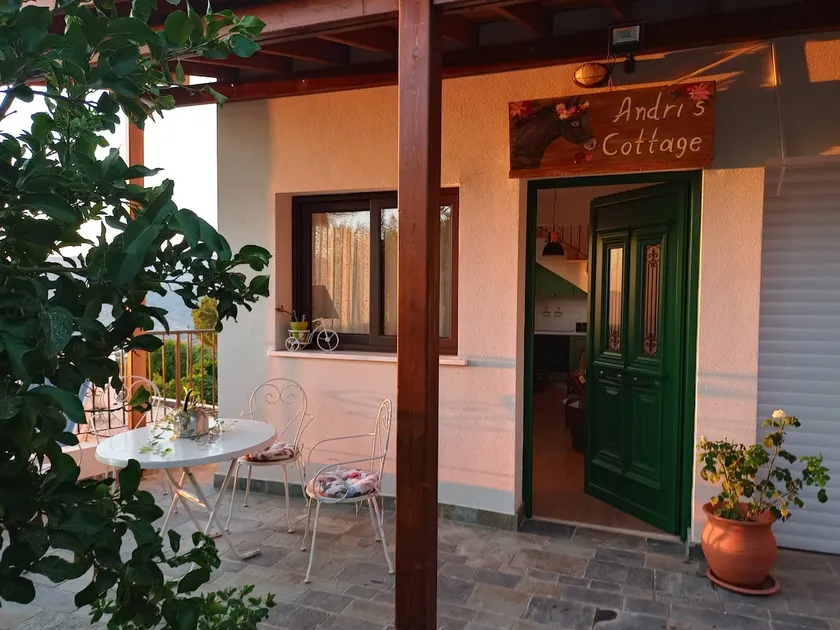 Andri's Cottage House! - Image 1