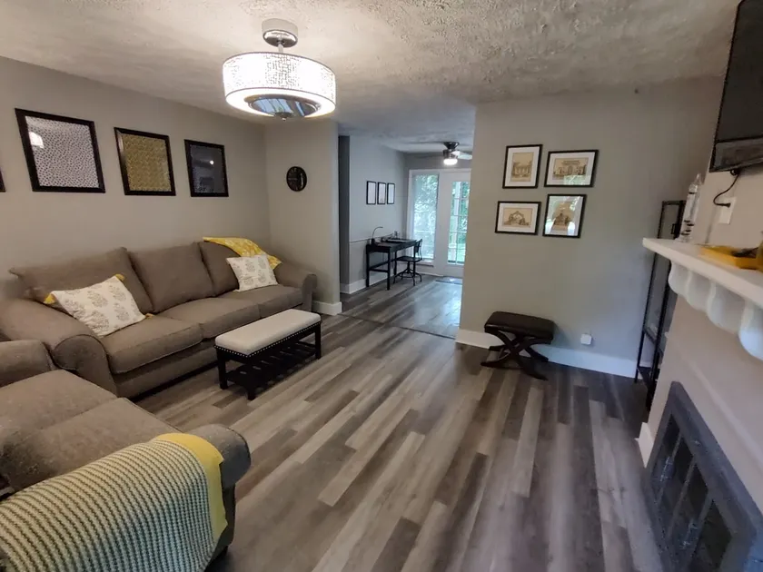 Hillsdale Home - Remodeled 2 bd Near Downtown - Image 1