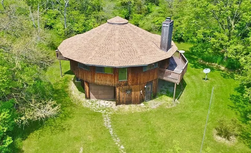 The Round House Retreat on Kelleys Island - Image 1