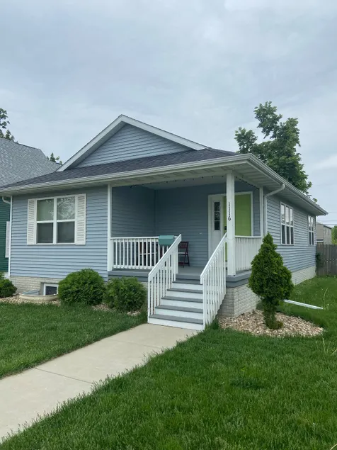 Charming AND Spacious 3 Bedroom 3 Bath Retreat! - Image 1