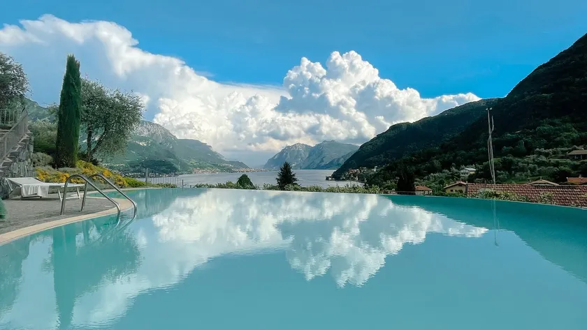 Casa Vittoria with swimming pool and view of Lake Como - Image 1