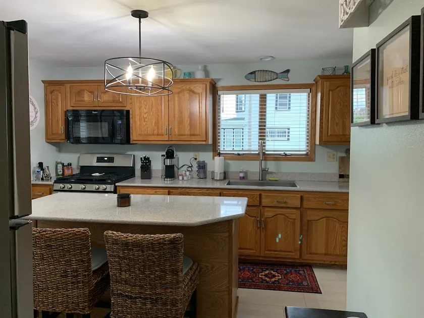 Lovely Riverfront views of river. Walking distance to beach.  🚴👙🐠 - Image 1