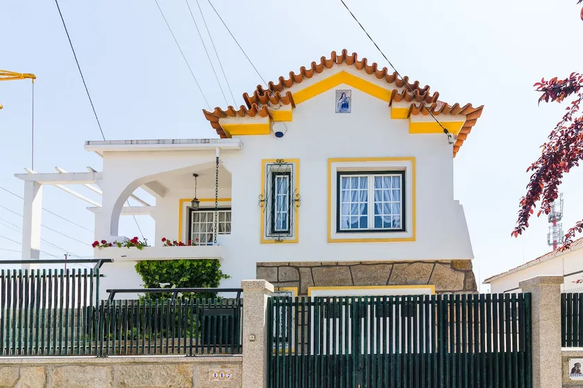 Araújo 111 - Traditional House - Image 1