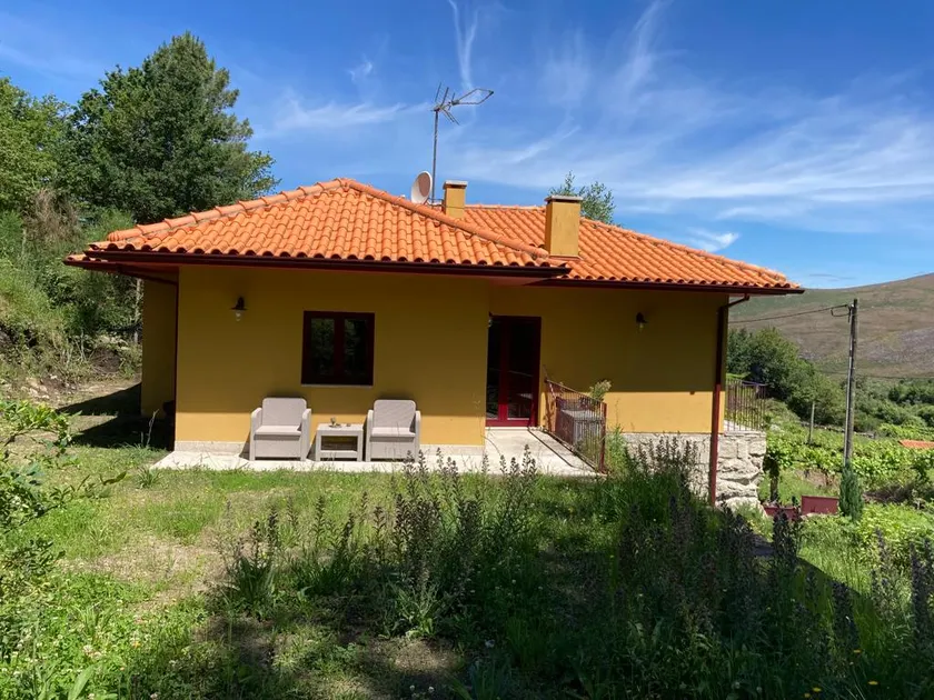 Casa dos Mirtilos, Germil – Mountain Retreat - Image 1