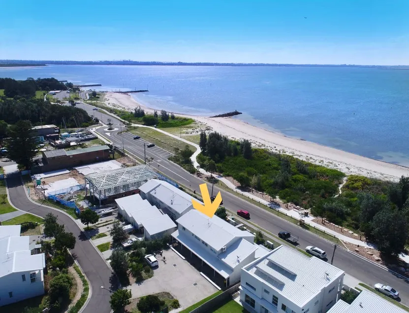 Silver Beach Penthouse - Image 1