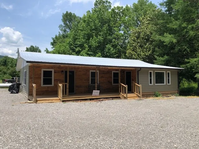 2 Bedroom duplex located next to Guntersville Lake - Image 1