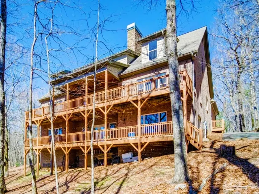 Majestic Mountain Cabin: Big Canoe Pass, Trails, Fishing, Waterfalls & More! - Image 1