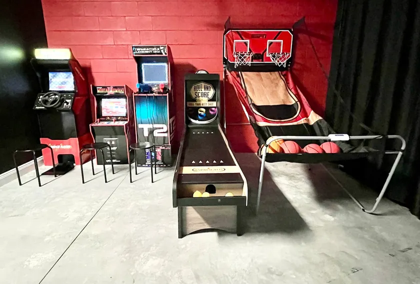 Retro Arcade | Close to Downtown | Fenced Yard - Image 1