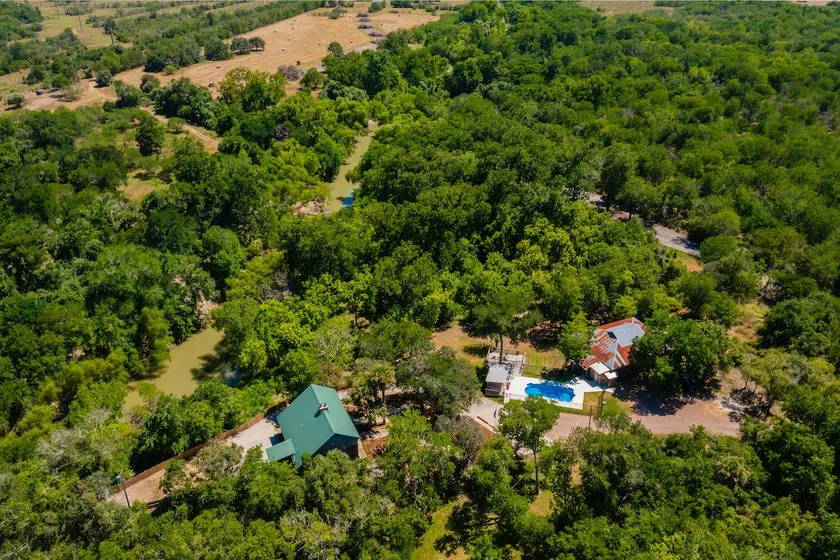 Goliad River House With Private Pool On 4+ Acres! - Image 1