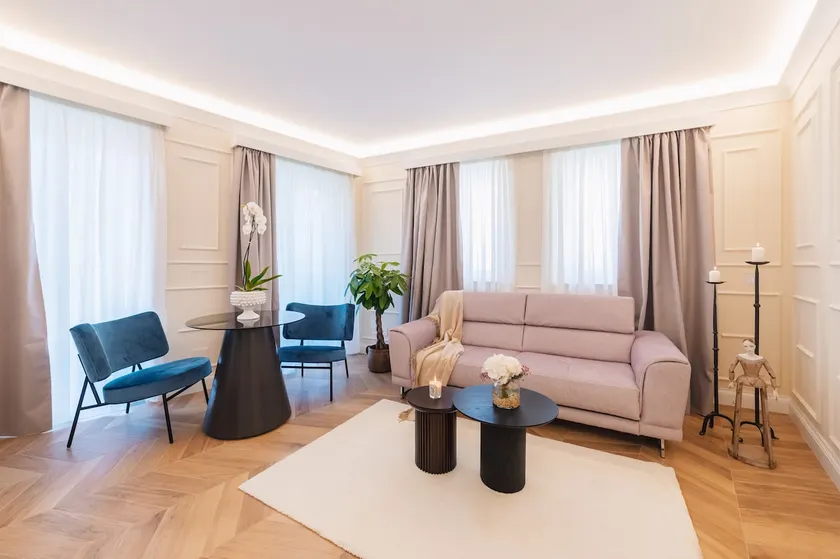 Naxi Suites - Image 1