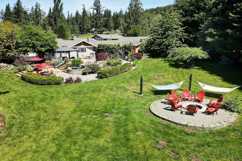 Elk Run - Beautiful House on a Stunning Property - Image 1
