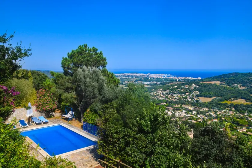 VILLA MARIA with swimming pool & sea view - Image 1