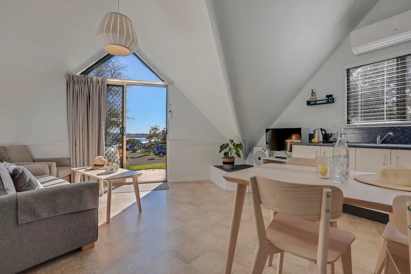 Beach Cabins Merimbula - Image 1