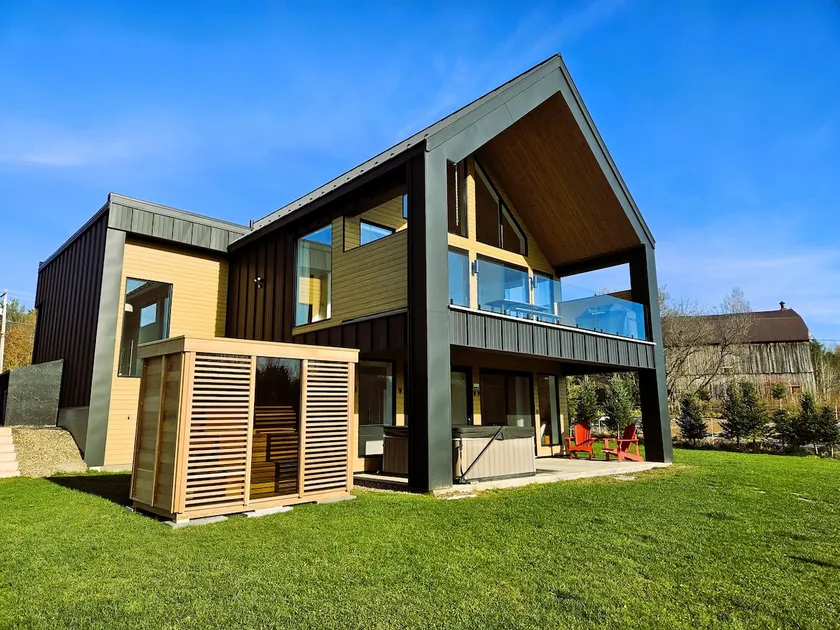 💎SÔ LODGES💎 LUXUEUX CHALET BROMONT / SHEFFORD - Image 1