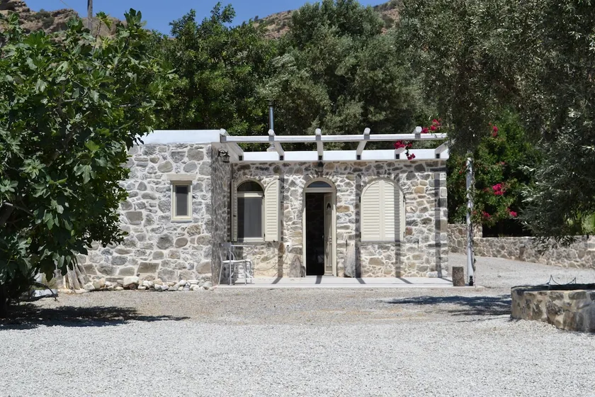 Gorgeous stone Cottage by the sea. - Image 1
