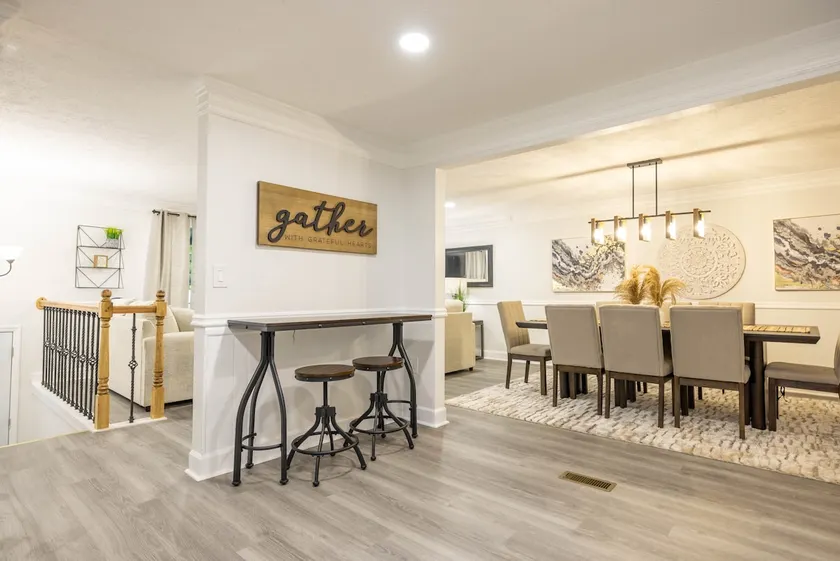Newly Renovated 5 bedrooms Near ATL downtown - Image 1