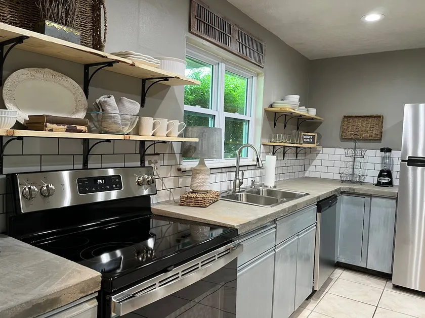 Sleeps 6 in prime location - Image 1