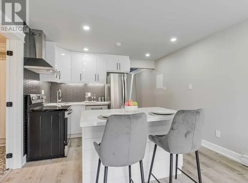 Newly renovated 1 bedroom condo with free parking - Image 1