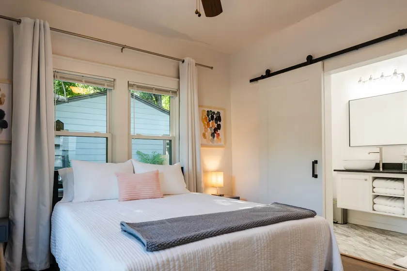Walk to OU Stadium - 3BR/2BA with Patio & Parking - Image 1