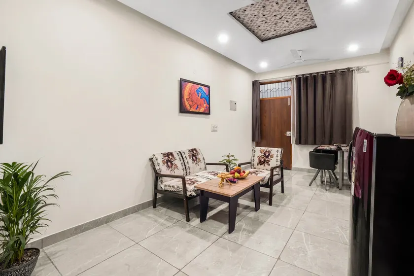 Homlee-2BHK-Dilshad Metro- G Floor- Hindon Airport - Image 1