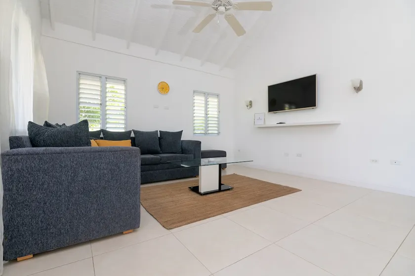 Eshae Living - Uniquely Modern Beach House 3 - Image 1