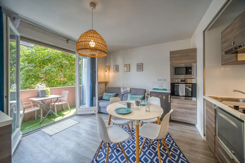 Modern T2 apartment with AC in Aix-les-Bains - Image 1