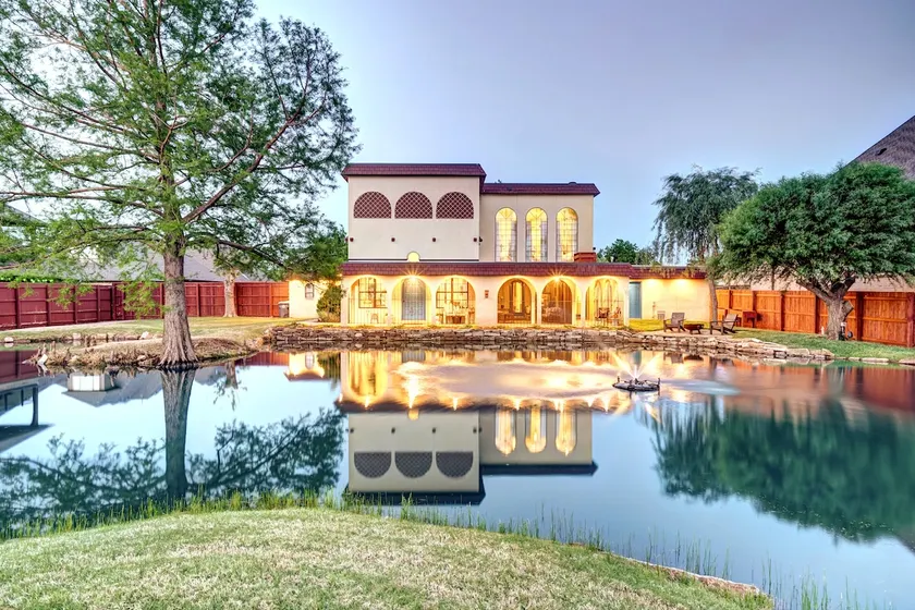 Private Lakefront | POOL TABLE | Fishing | HOT TUB - Image 1