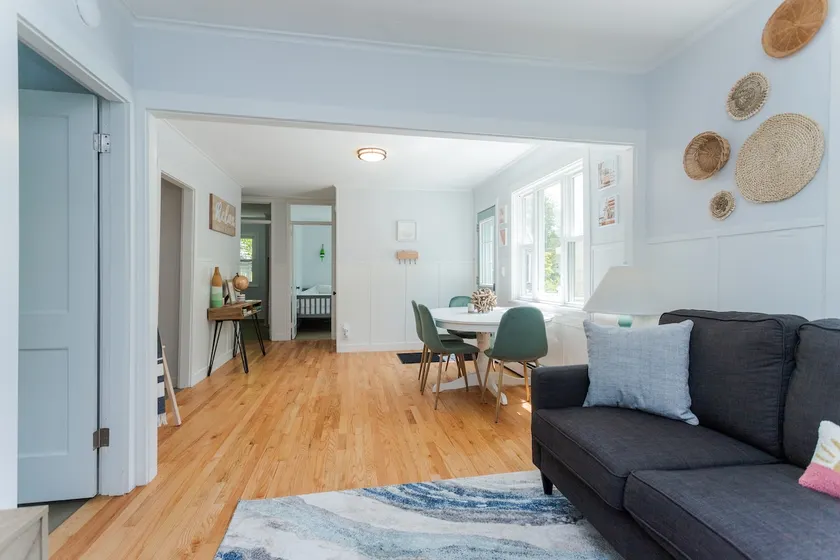3 Bedroom Seaside Oasis | 3 Minute Walk to Beach - Image 1