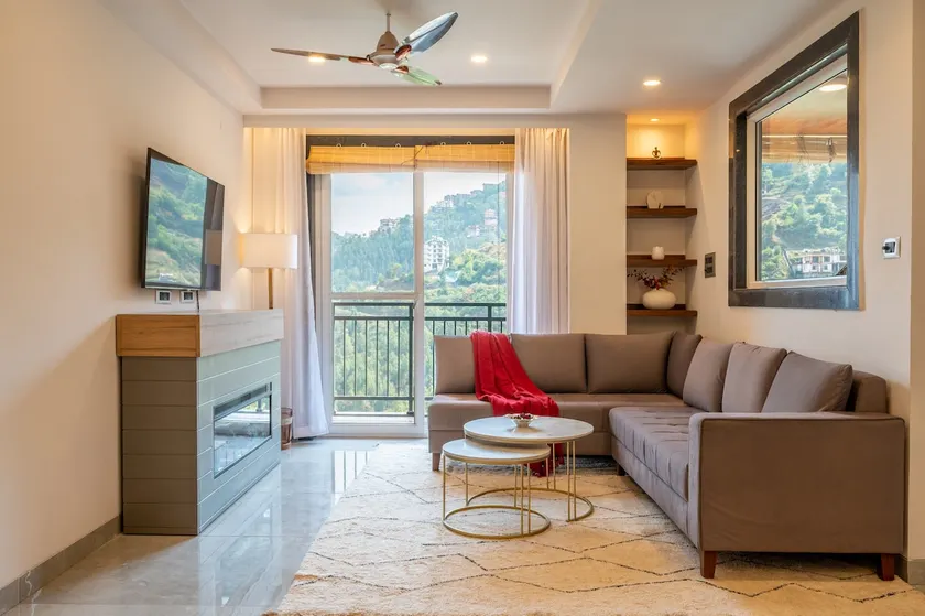 Orophile Paradise | A Luxury Stay In Shimla | 3BHK - Image 1