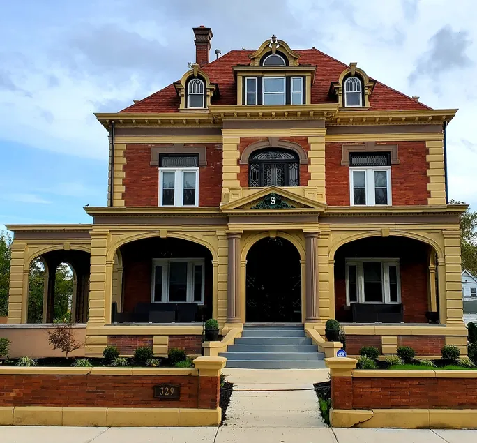 Luxury Home for Romantic Getaways, for Adults Only - Image 1