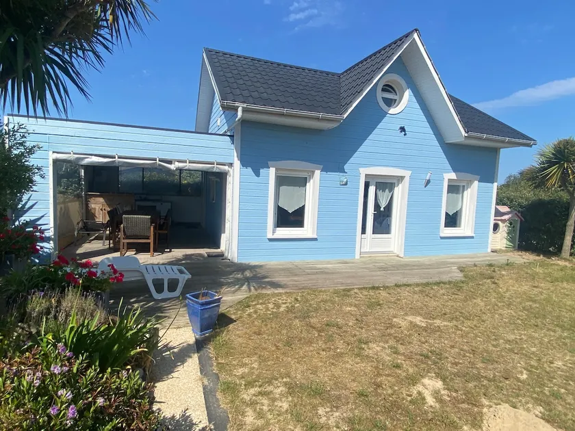 The Blue House, Kerhillio Beach - Image 1