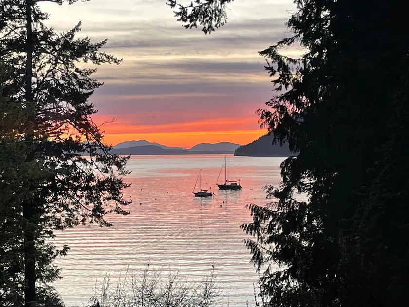 Sunset Suite on Village Bay - Image 1