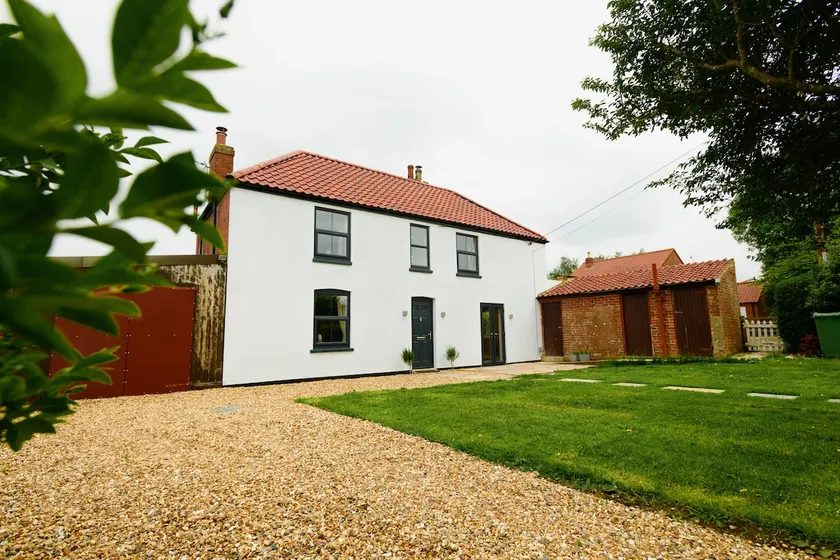 Ideal to explore Wolds & Lincoln | Pass The Keys - Image 1