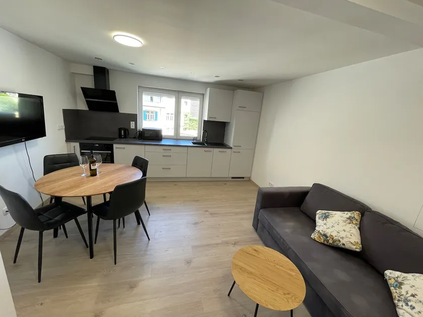 Sofia Apartment 3 - Image 1