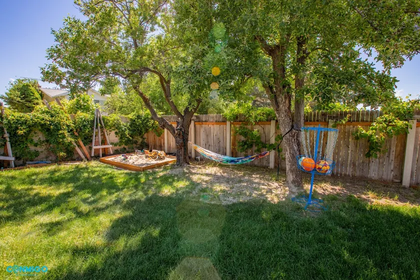 Family Stay w/ Hot Tub & Trampoline - Image 1