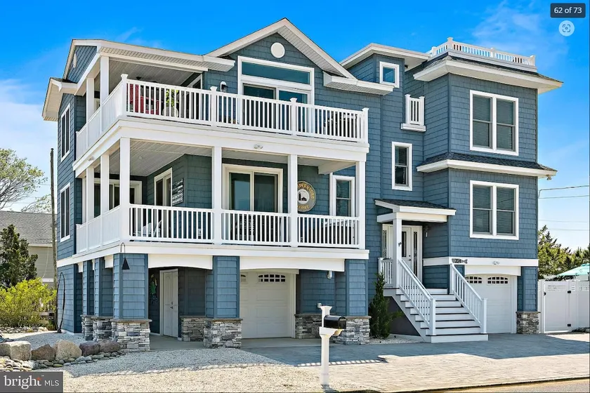 Awesome 5 bed, 5 bath, heated pool - short walk to the beach! - Image 1