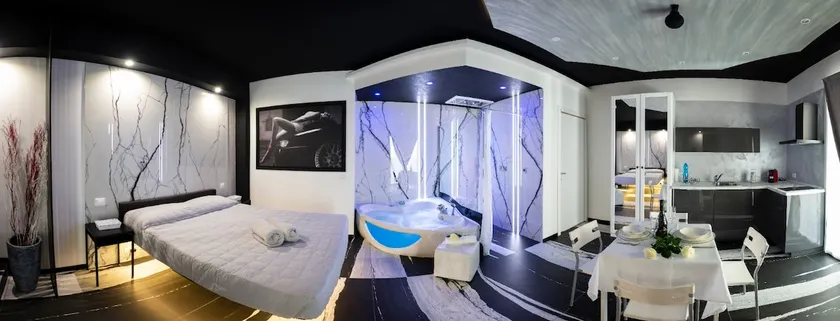 BLACK&WHITE SWIMMING POOL JACUZZI SHOWER 4 FUNCTIONS CROM - Image 1