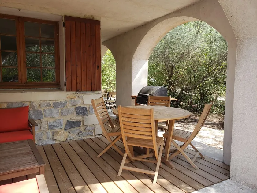65 m² air-conditioned apartment on the ground floor - Image 1