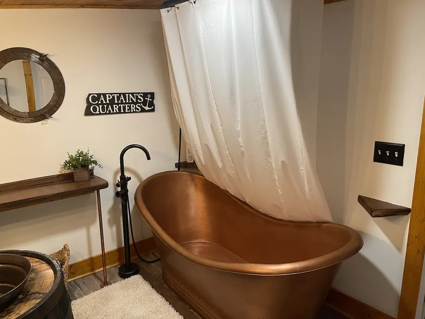 Cozy House 2 Bedroom with Hot tub - Image 1