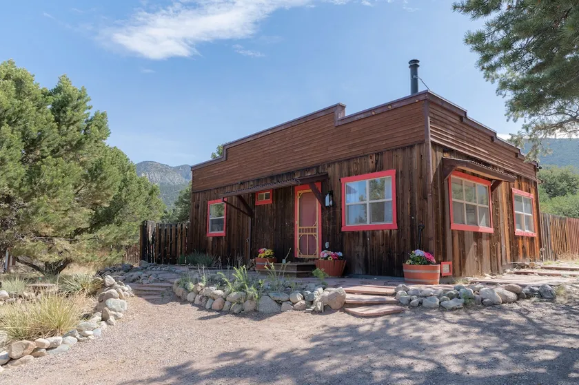 Cozy stargazers cabin w/ HOT TUB & wood stove - Image 1