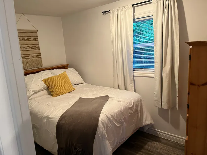 The Cozy Cabin - Image 1