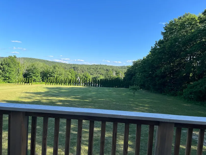 Serene and private with beautiful views. Wilton. - Image 1