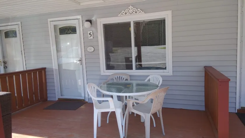 Clean&Cozy 1BR Apt5 w/Full Kitchen & Bathroom - Image 1