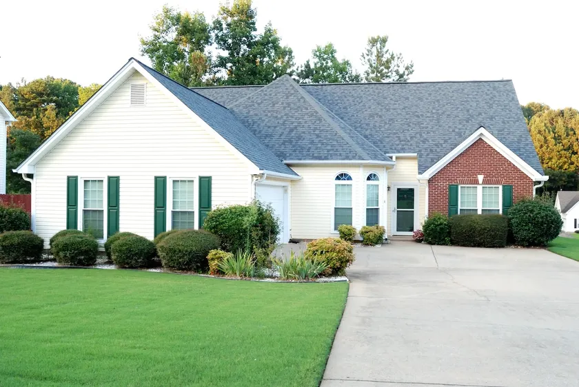 NEW!! CHEERFUL 3 BEDROOM + 3 SOFA BED + PLAYROOM - Image 1