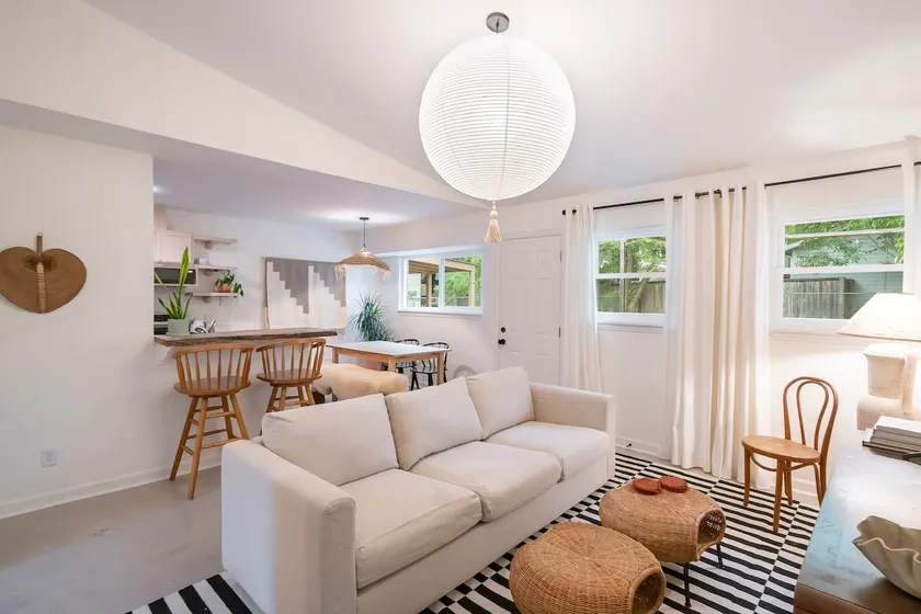 Designer 2BR w/Office | 10 min to UT & Moody - Image 1