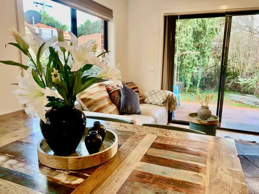 Brilliant 3 bedroom home•garden views•free parking - Image 1