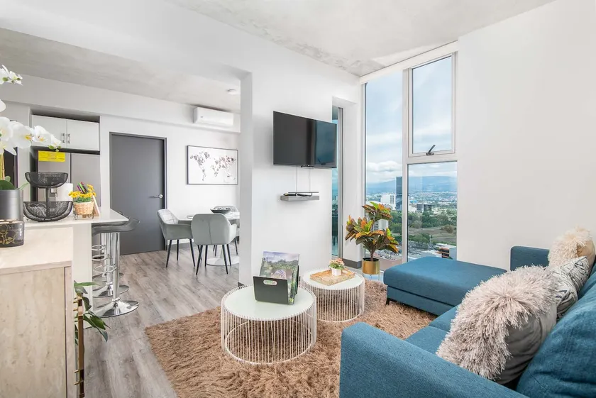 San José Exclusive Apt with Amazing Views - Image 1