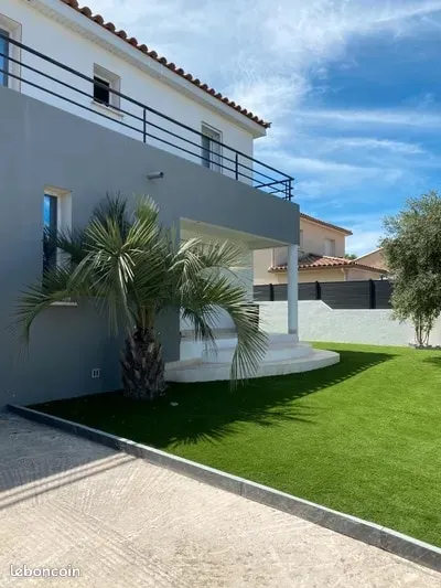 Villa with pool near Montpellier and beaches - Image 1