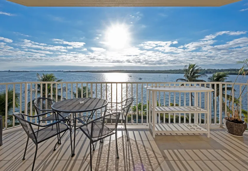 Stunning Waterfront Condo at Boca Ciega Resort 310 - Image 1