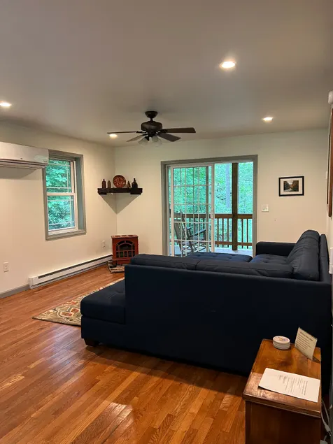 The Cottage - Mountain Hideaway - Image 1